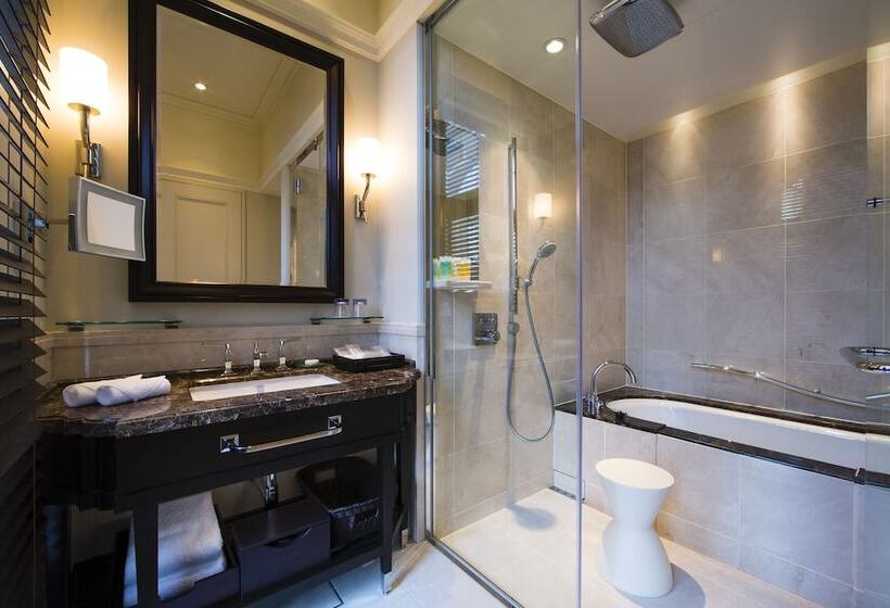 스탠다드 룸 퀸사이즈 침대, The Tokyo Station