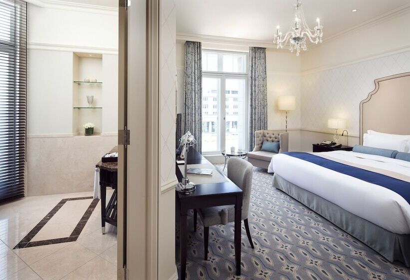 디럭스 룸 킹사이즈 침대, The Tokyo Station