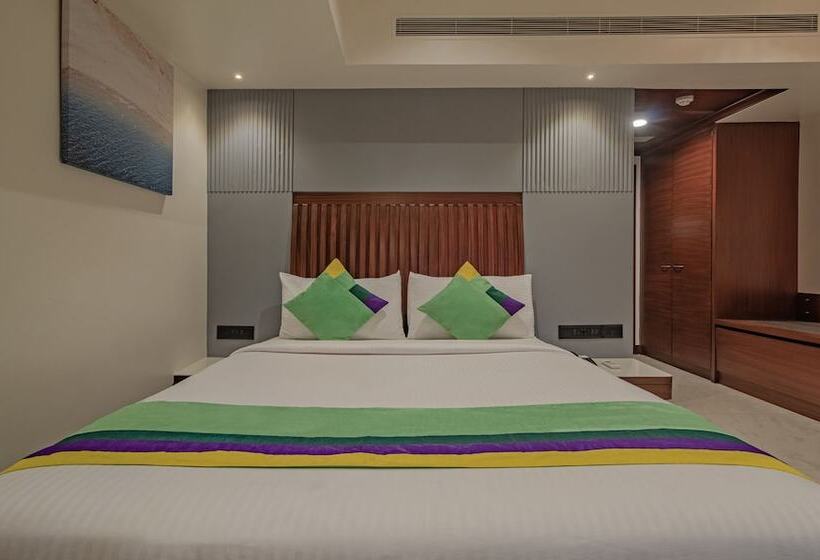 Номер Deluxe, Treebo Regency   Bund Garden, Dhole Patil Road