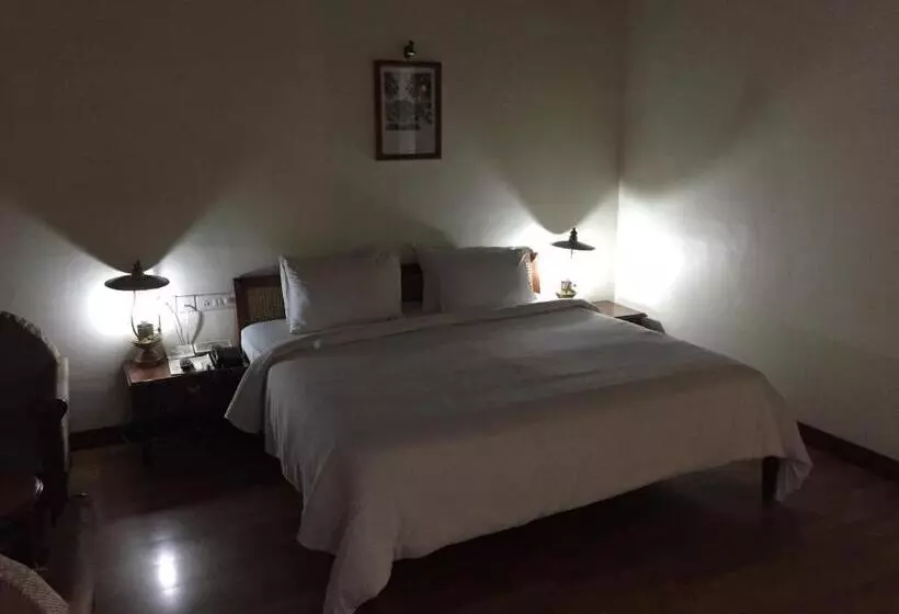 スイート, The Mascot Hotel   A Heritage Living Experience