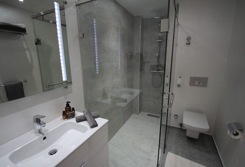 标准工作室, Casablanca Suites & Spa