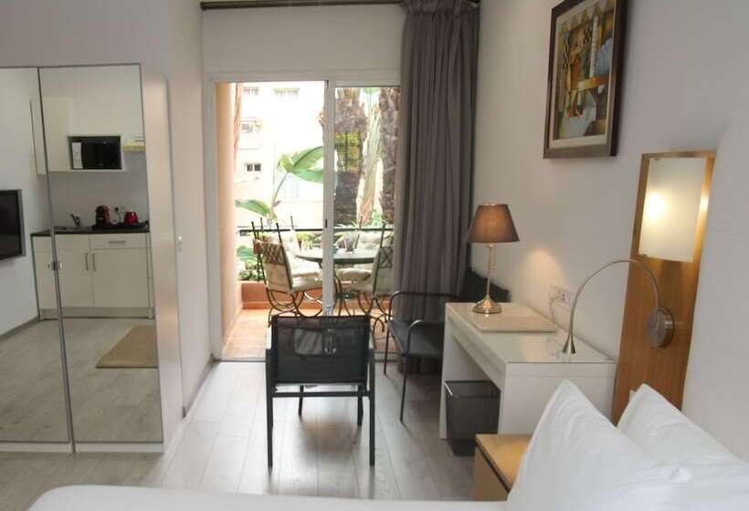 标准工作室, Casablanca Suites & Spa