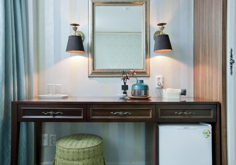 Quarto Triplo Standart, Central Tourist