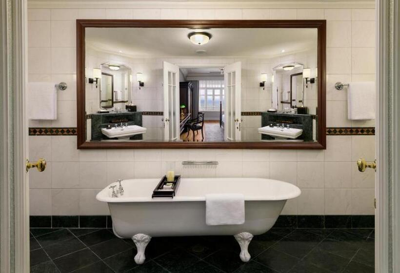 סוויטה, Eastern And Oriental