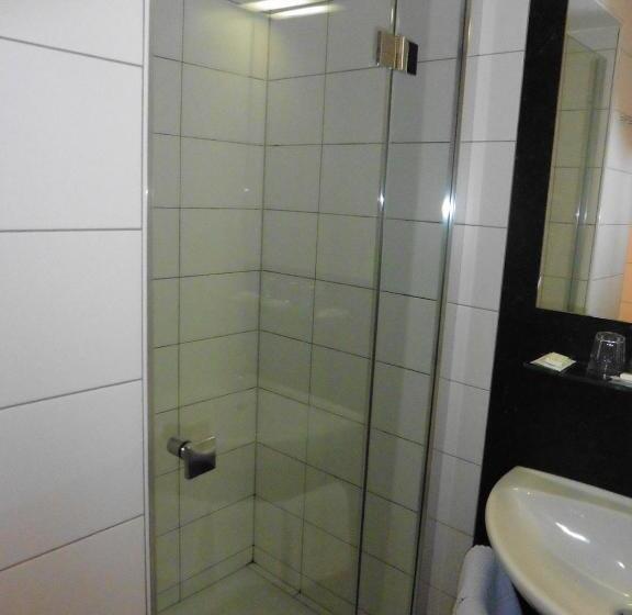 اتاق استاندارد سه نفره, Empire