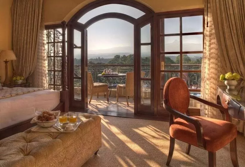 سوییت, Fairmont Mount Kenya Safari Club