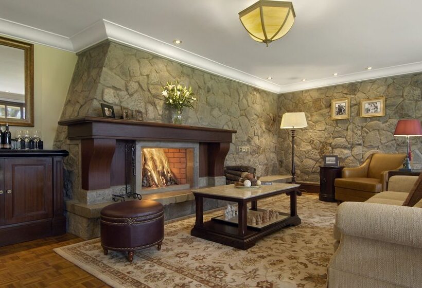 سوییت, Fairmont Mount Kenya Safari Club