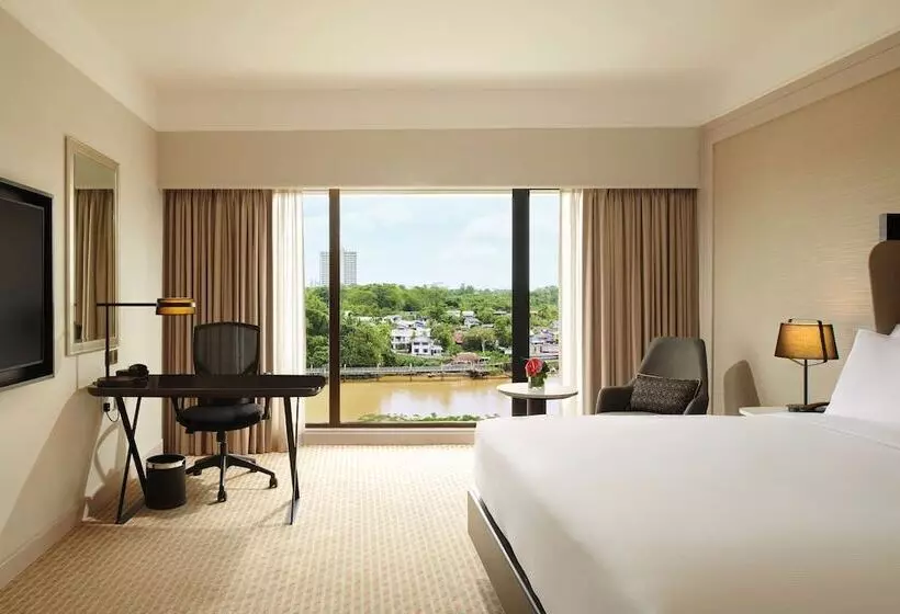 Habitación Deluxe, Hilton Kuching