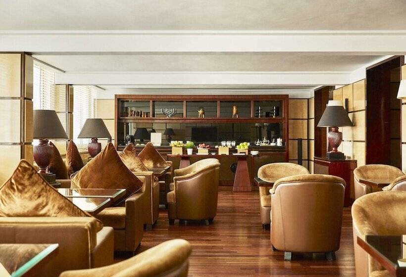 سوییت جونیور, Hyatt Regency Casablanca