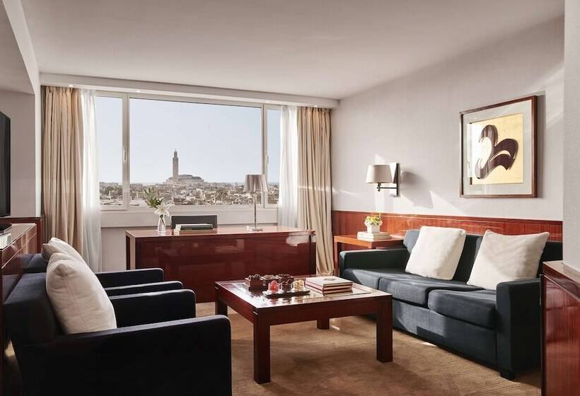 سوییت جونیور, Hyatt Regency Casablanca