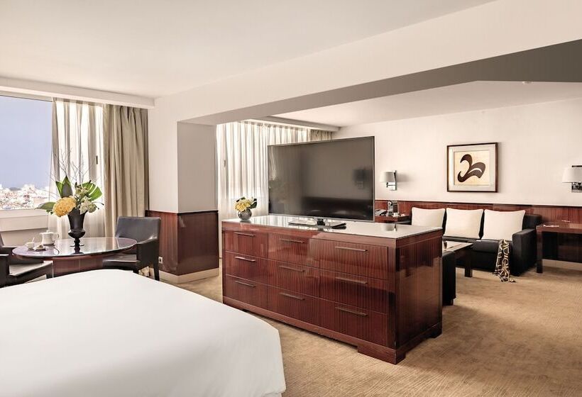 سوییت جونیور, Hyatt Regency Casablanca