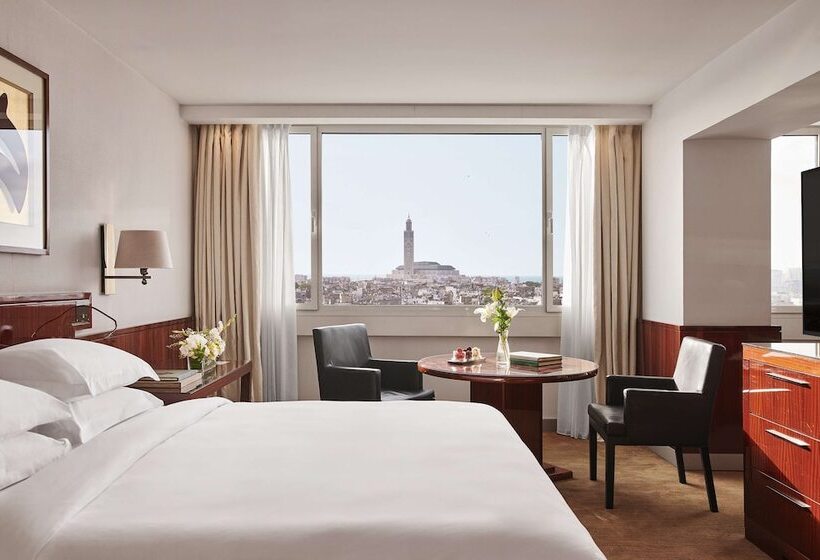 سوییت جونیور, Hyatt Regency Casablanca