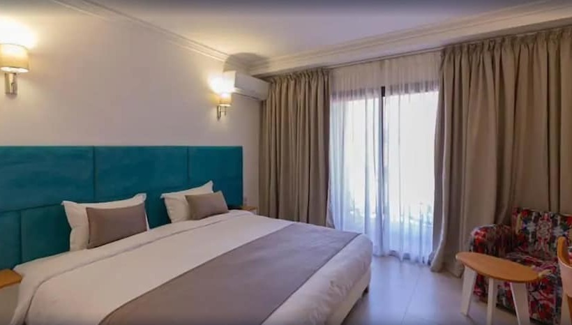 اتاق لوکس, Ibn Batouta