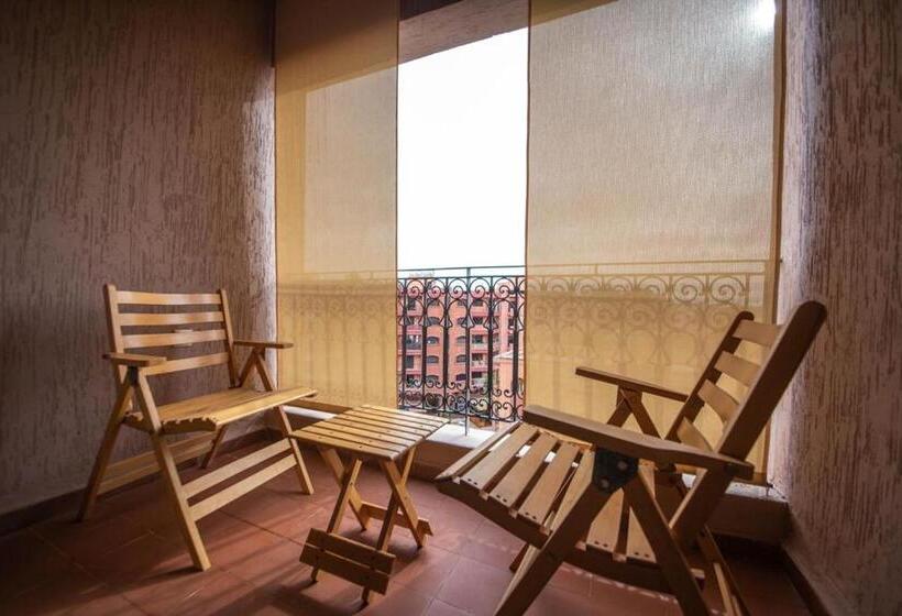 اتاق لوکس, Ibn Batouta