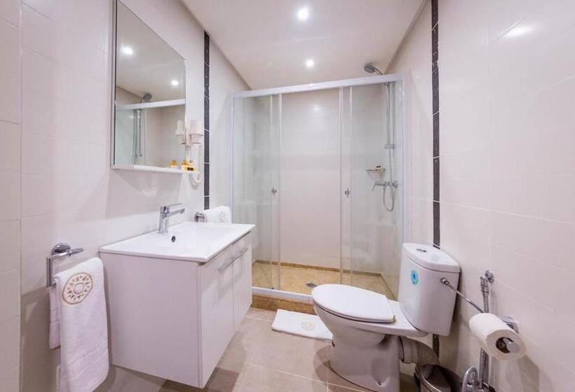 اتاق لوکس, Ibn Batouta