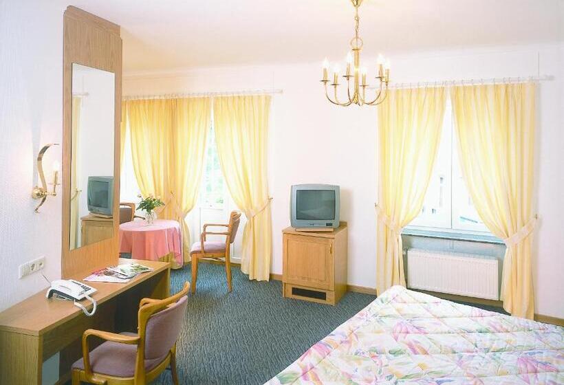 اتاق استاندارد, Kinnen