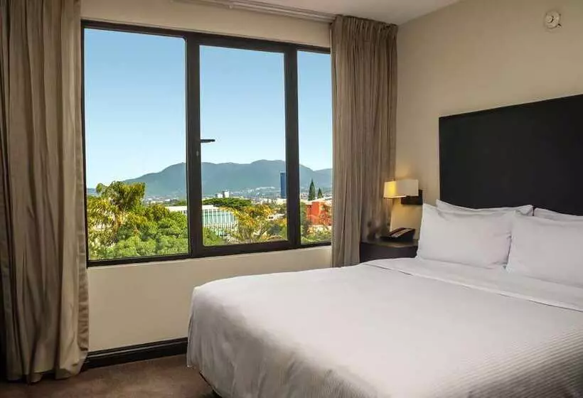 اتاق اجرایی با تخت بزرگ, Millennium Hilton Seoul