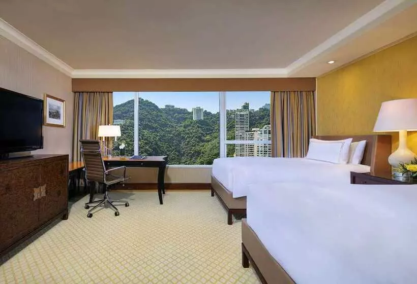 Deluxe Room Mountain View, Millennium Hilton Seoul