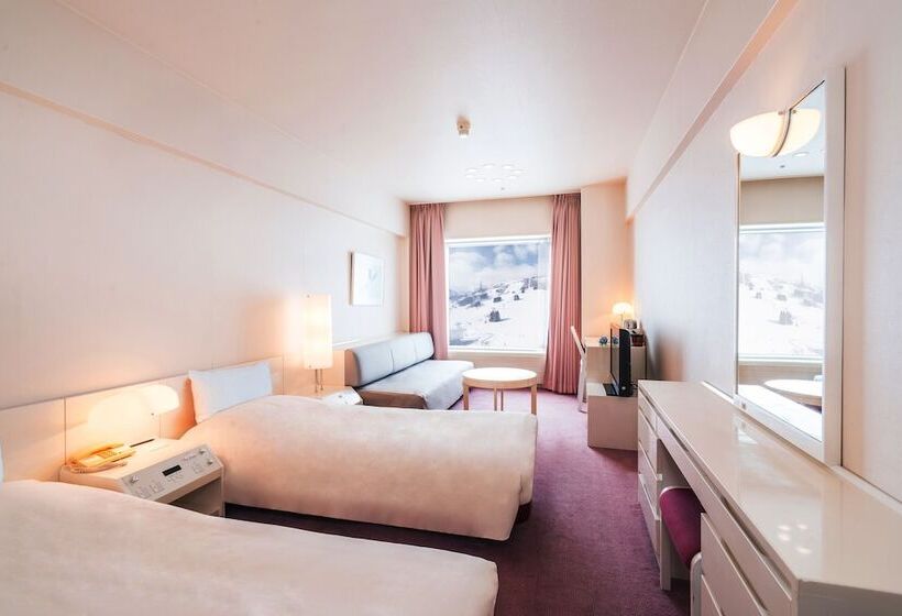 غرفة قياسية, Naeba Prince