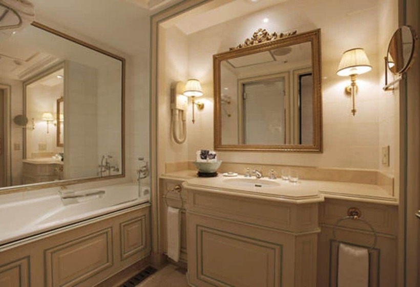 סוויטה, New Grand