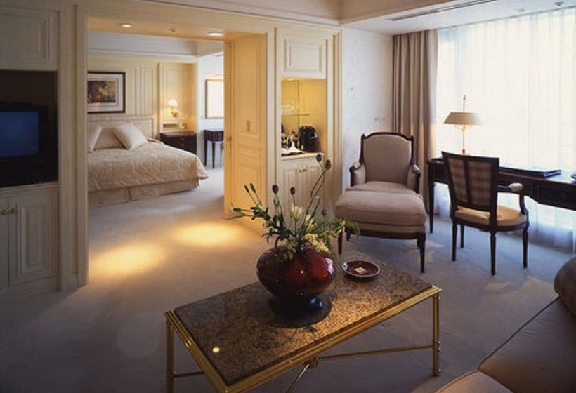 סוויטה, New Grand