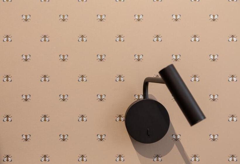 اتاق استاندارد, Perrin Former Carlton