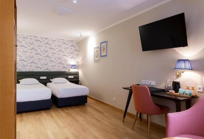 اتاق سوپریور, Perrin Former Carlton