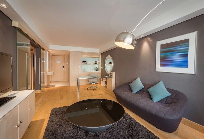 小型套房, Radisson Blu Hotel, Kuwait