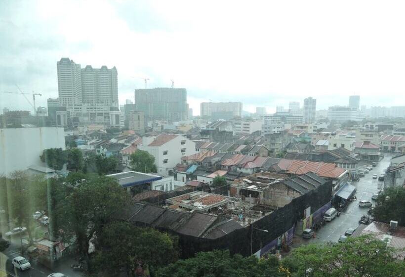 חדר משפחתי, Red Rock