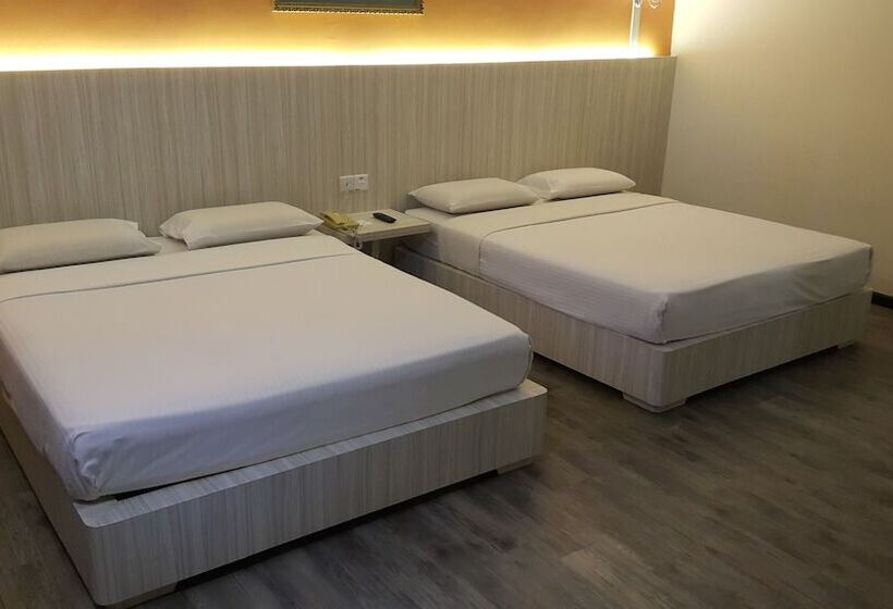 חדר משפחתי, Red Rock