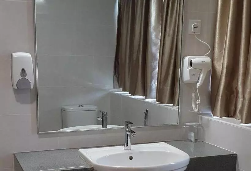 Suite Familiar, Samila