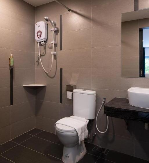 חדר משפתחתי סופריור, Waterfall