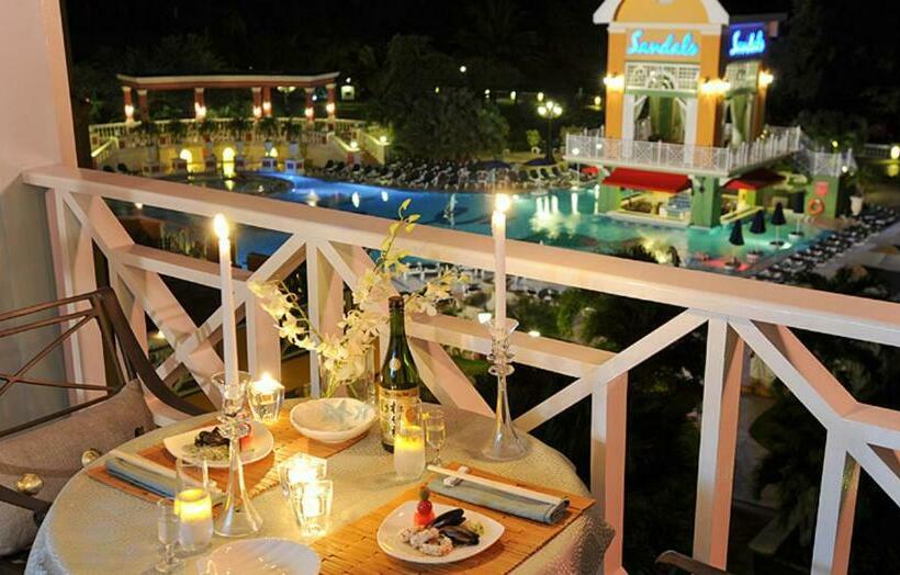 خانه 1 خوابه, Sandals Ochi Beach All Inclusive Resort  Couples Only