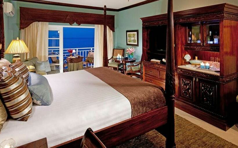 1 Bedroom Penthouse Apartment, Sandals Ochi Beach All Inclusive Resort  Couples Only