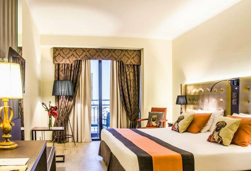 اتاق سوپریور, Ax The Victoria