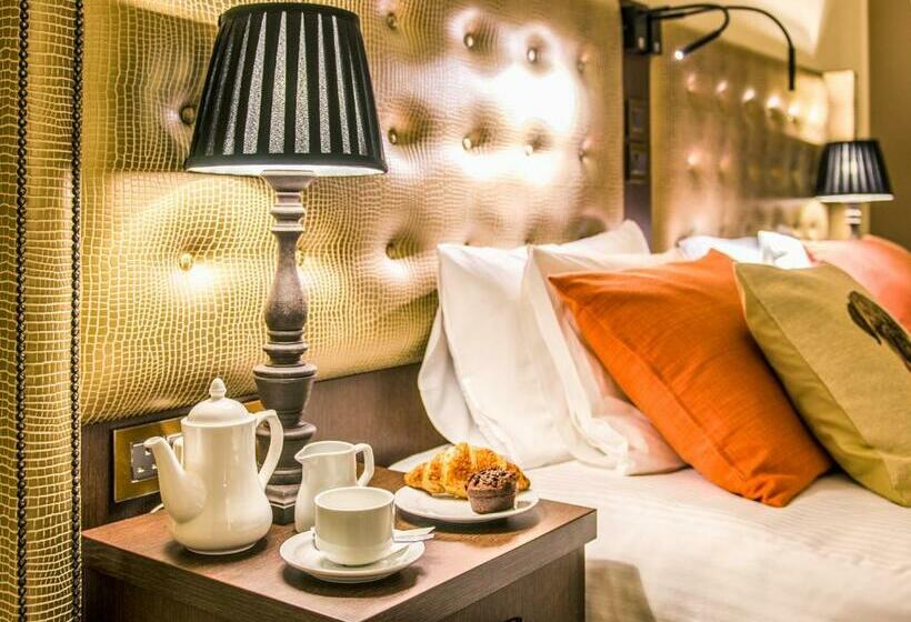 اتاق کلاسیک, Ax The Victoria