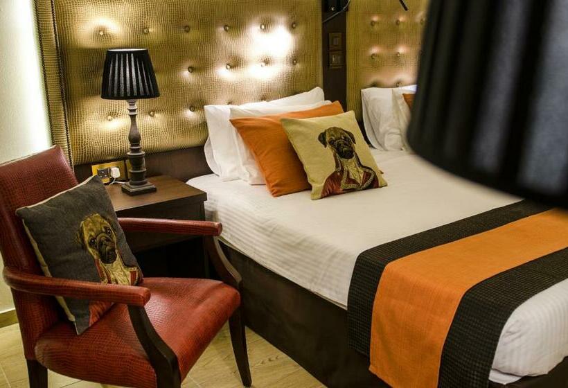 اتاق کلاسیک, Ax The Victoria