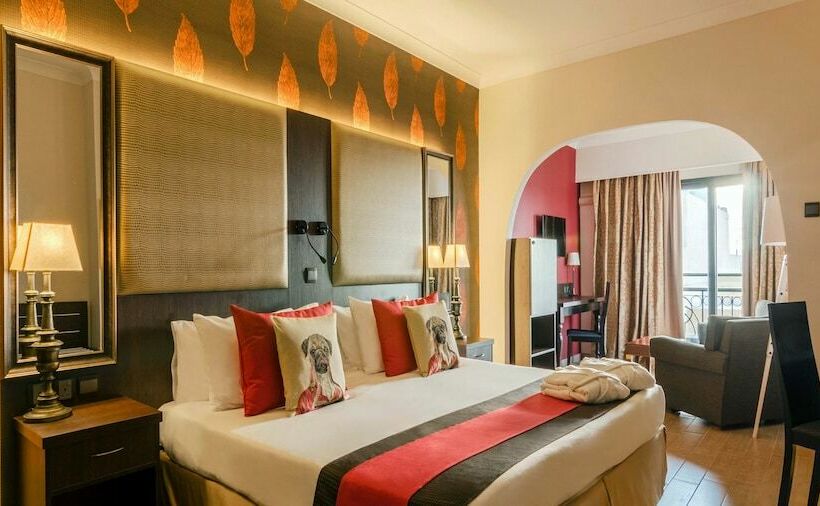 سوییت جونیور, Ax The Victoria