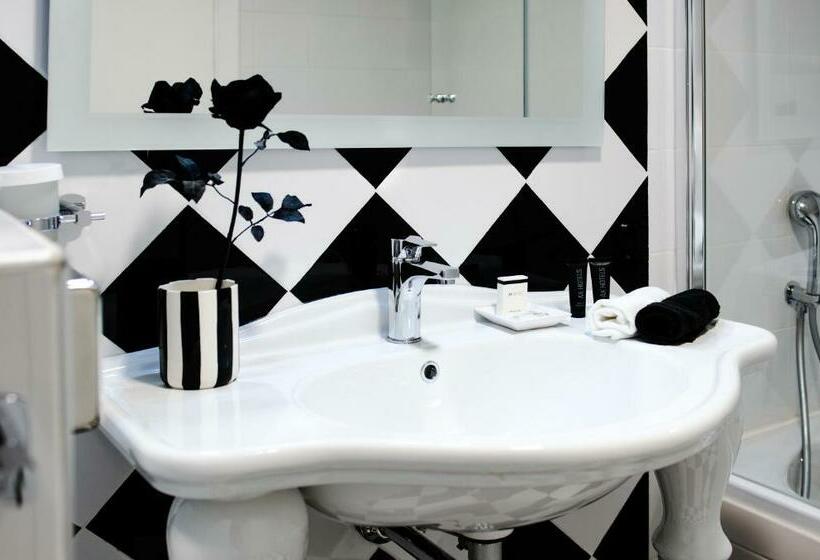 اتاق استاندارد با بالکن, Ax The Victoria