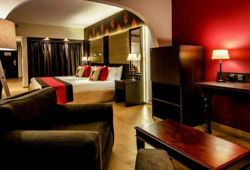 سوییت لوکس, Ax The Victoria