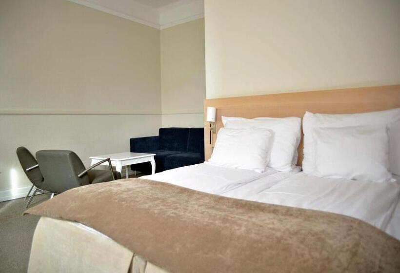 اتاق سوپریور, Clarion Collection Hotel Savoy