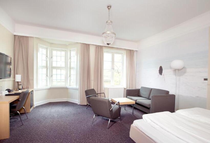 اتاق سوپریور, Clarion Collection Hotel Savoy