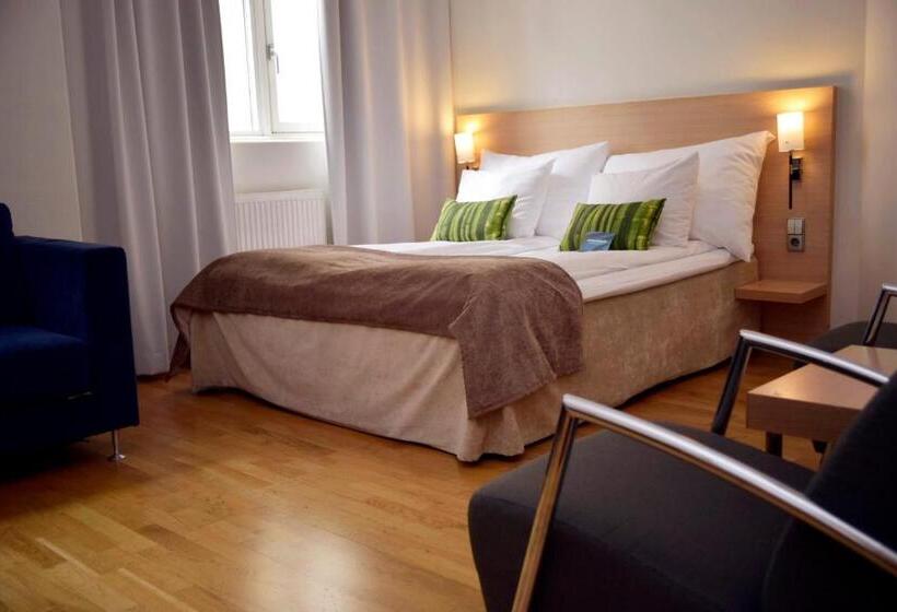 اتاق خانوادگی, Clarion Collection Hotel Savoy