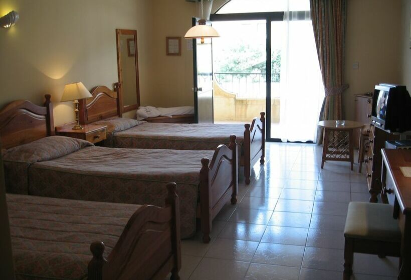 اتاق استاندارد سه نفره, Cornucopia