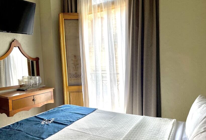 Chambre Standard, Frances
