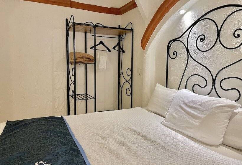 سوییت جونیور, Frances