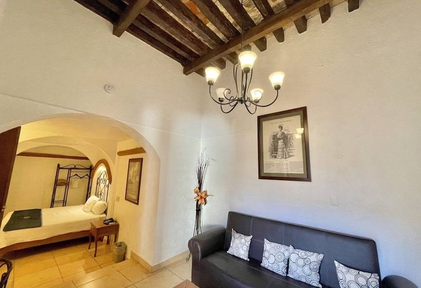 Junior Suite, Frances