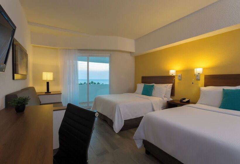 اتاق سوپریور, Campeche Malecon