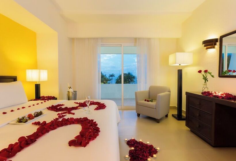 اتاق سوپریور, Campeche Malecon