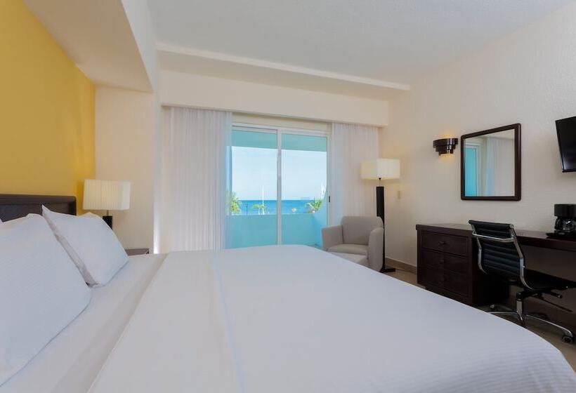 اتاق سوپریور, Campeche Malecon